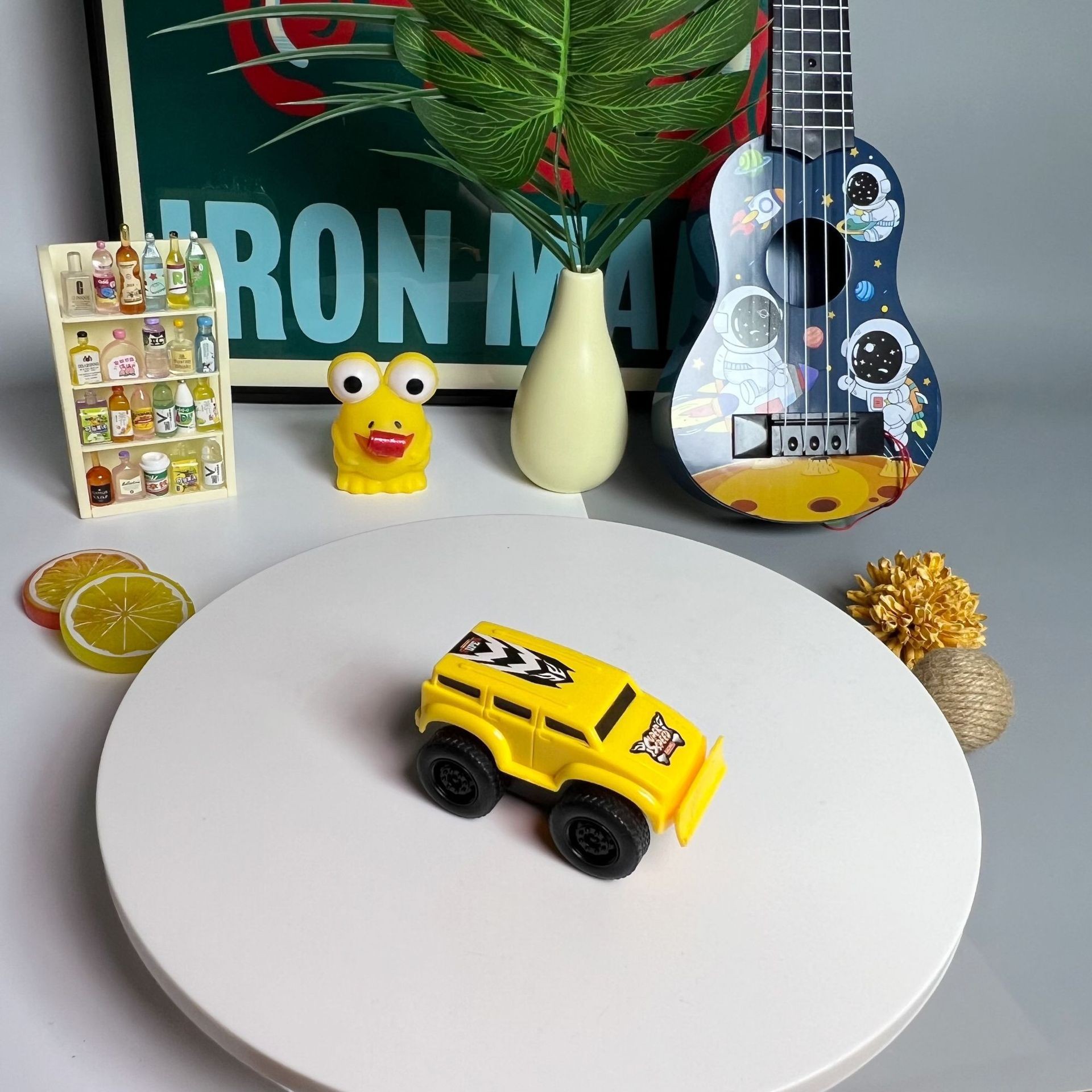 🔥 Magnetic Wall Climbing Toy Car