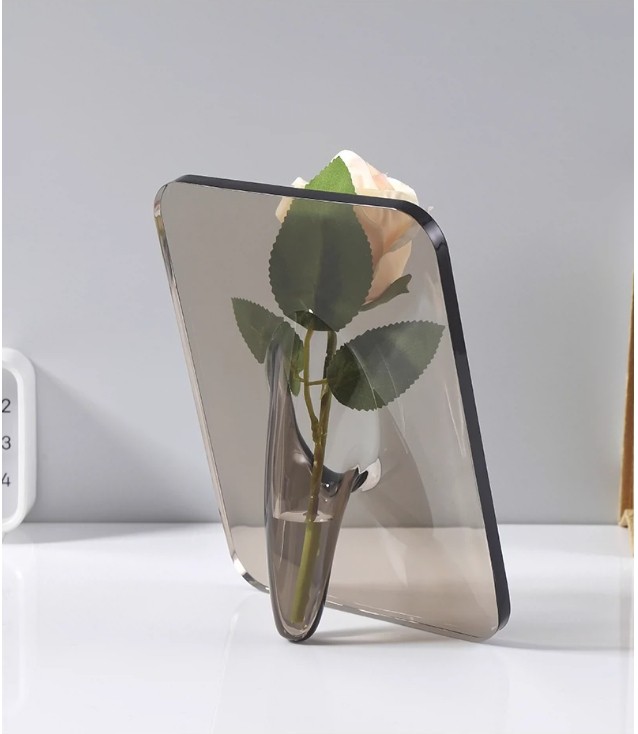 Modern Acrylic Clear Vases