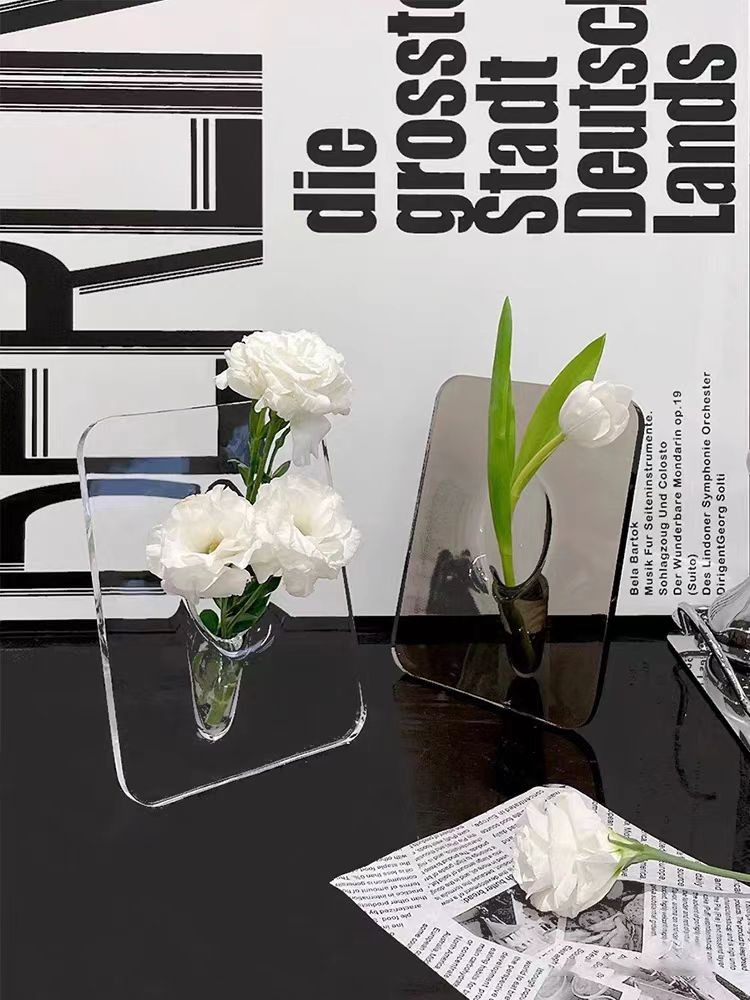 Modern Acrylic Clear Vases