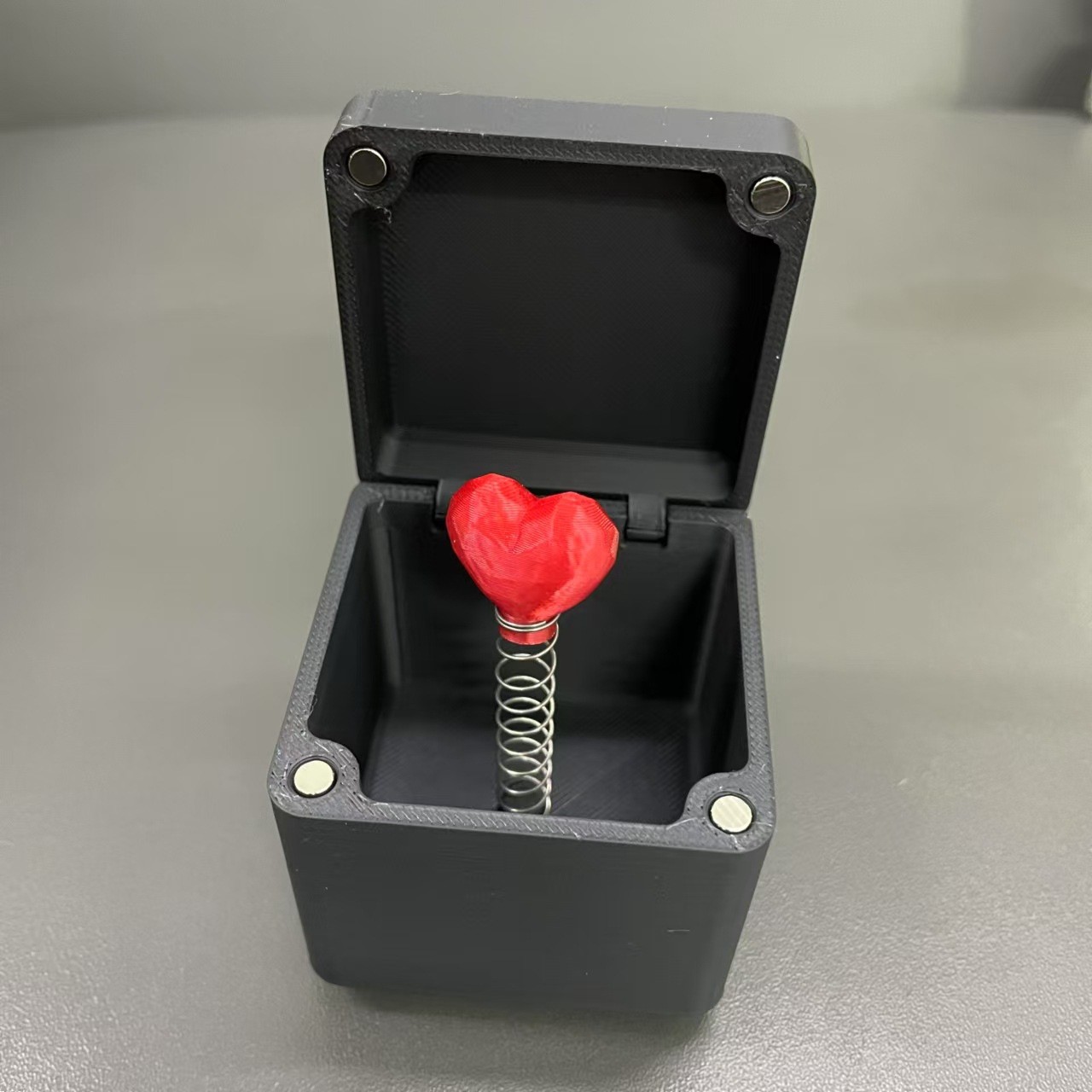 ð The Prank Box â Hilarious Screw Challenge with Middle Finger Surprise ðĪŠð