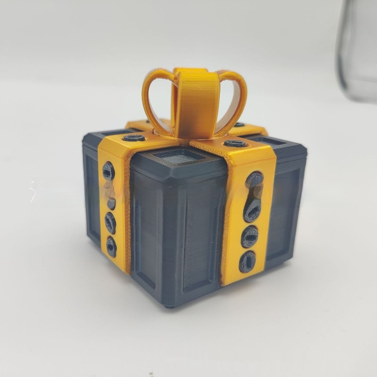 ð The Prank Box â Hilarious Screw Challenge with Middle Finger Surprise ðĪŠð