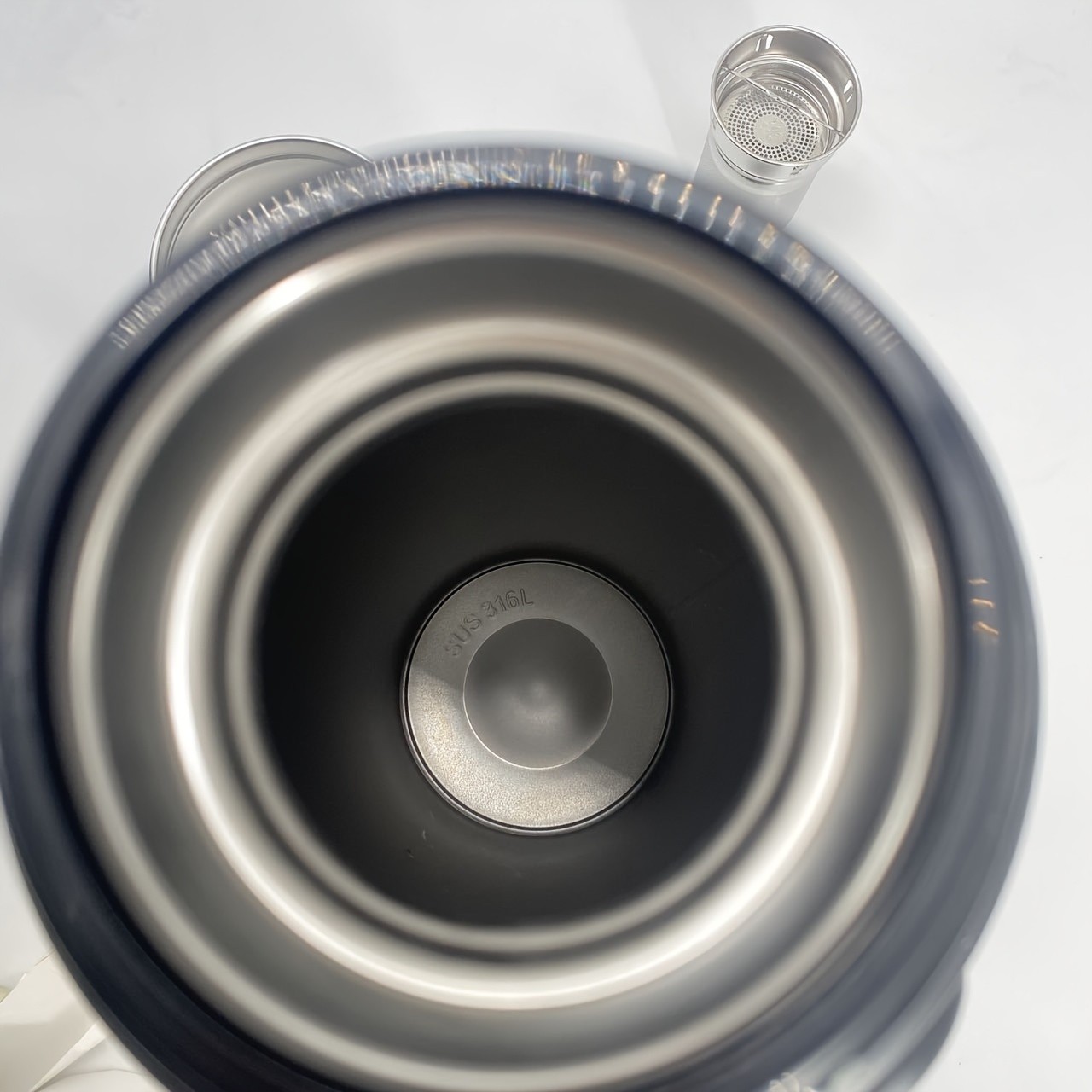 Large Capacity Insulated Water Bottles – 3.2L, 4L & 5L for All-Day Outdoor Hydration