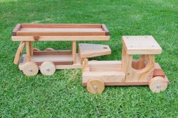 🌿🇳🇿🚛NZ Handmade| Car transporter with three cars 🚗🚗🚗 New from GiftTree NZ!