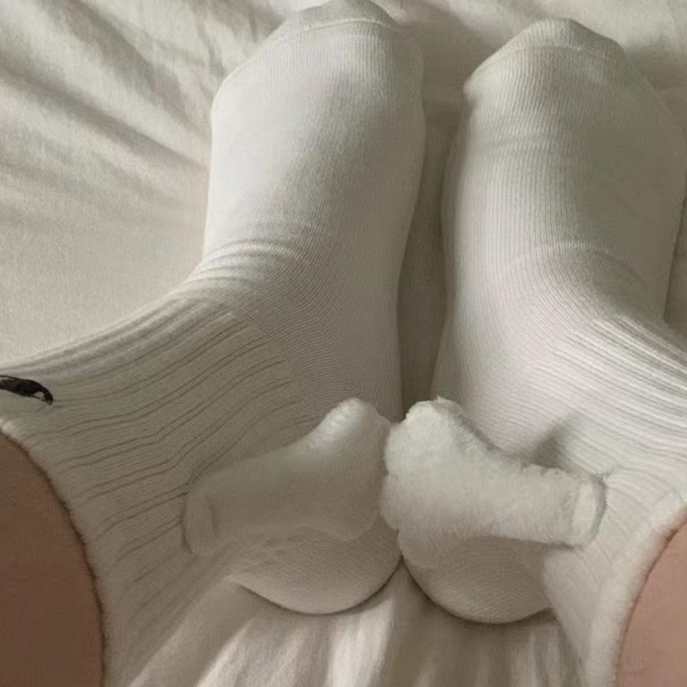 👯‍♀️🧦 Hand-in-Hand Socks - Become Solemates Forever!