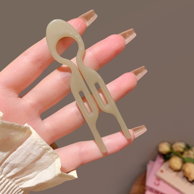 Elegant Women’s Hairpin