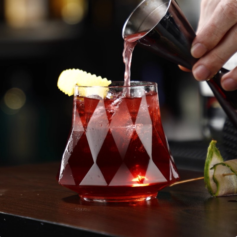 Diamond Pattern Wine Glass