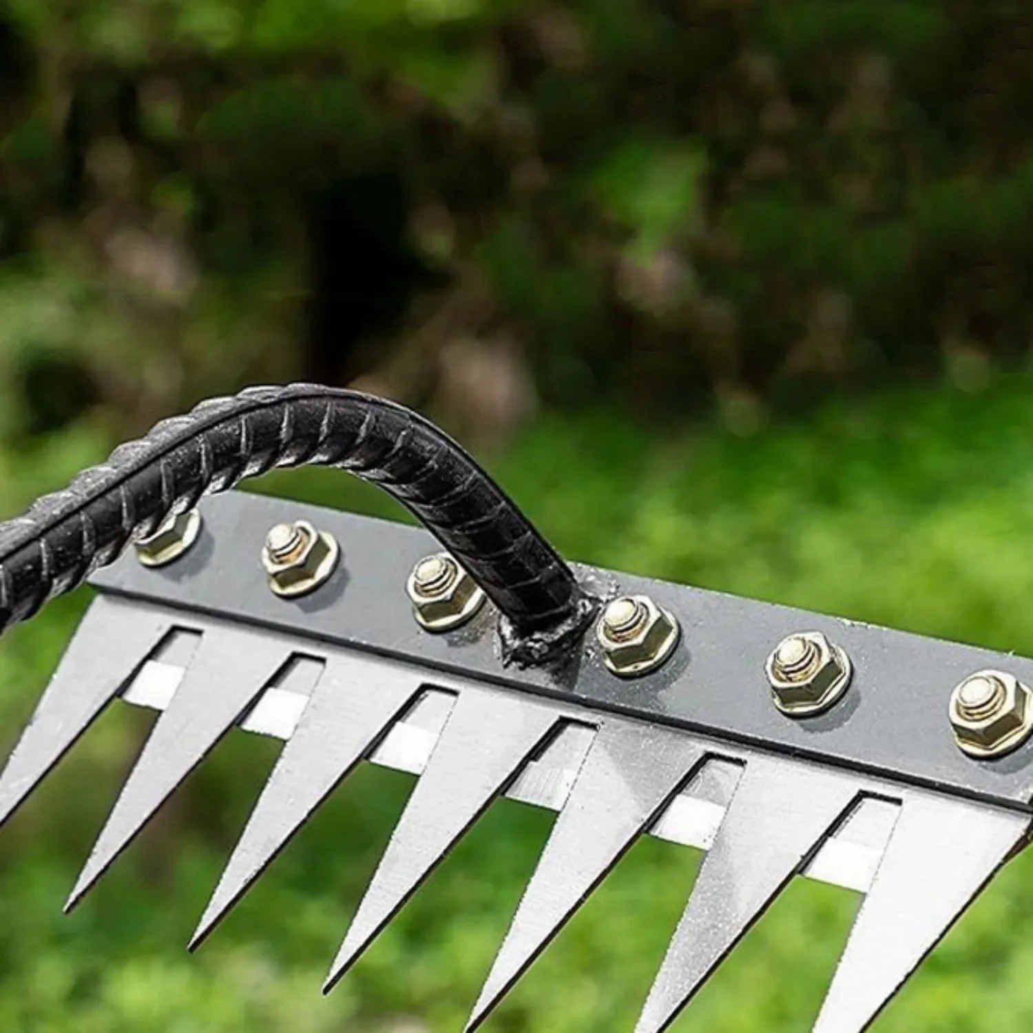 Upgraded Iron Weeding Rake