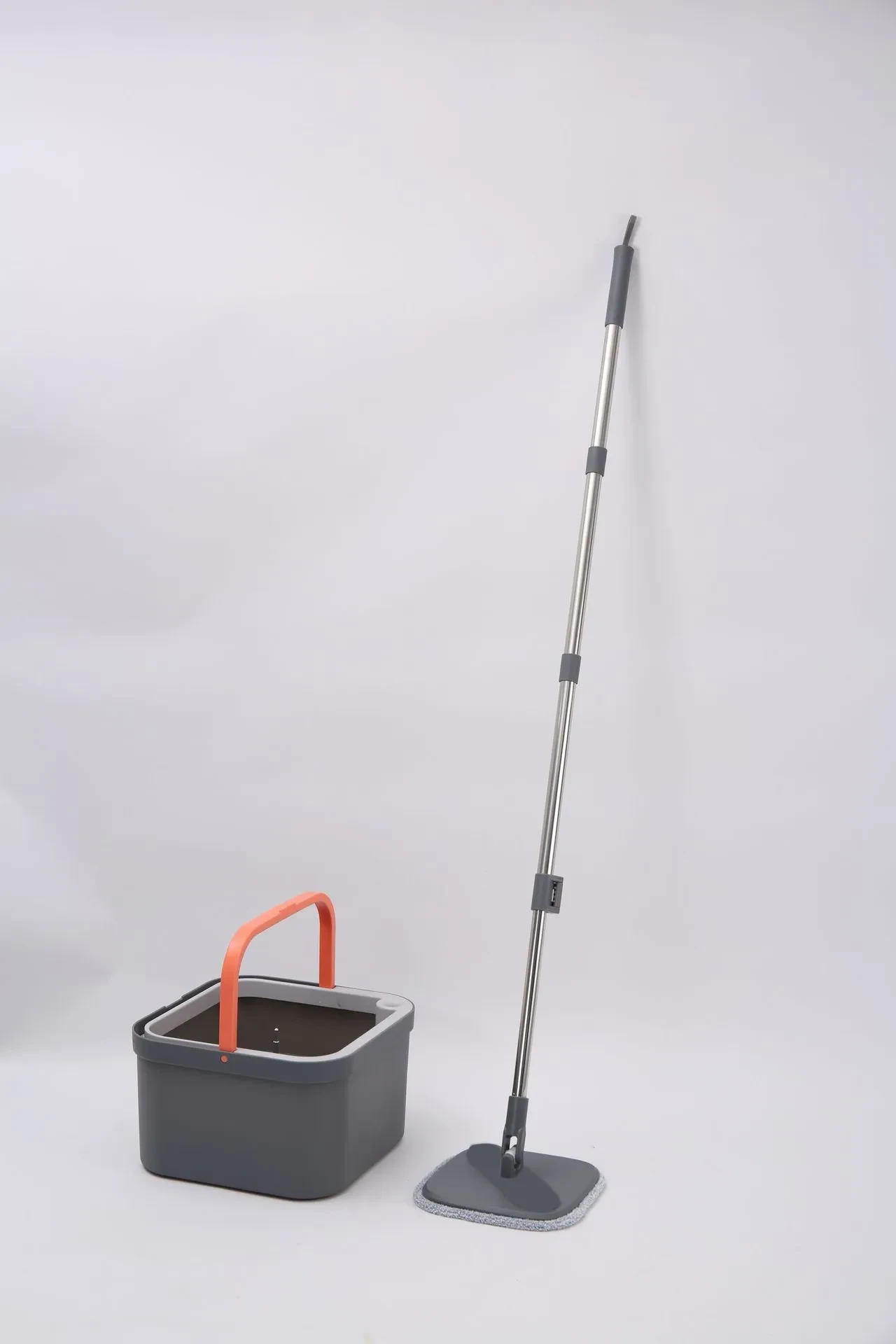SPIN800 TrueClean Spin Mop Bucket System