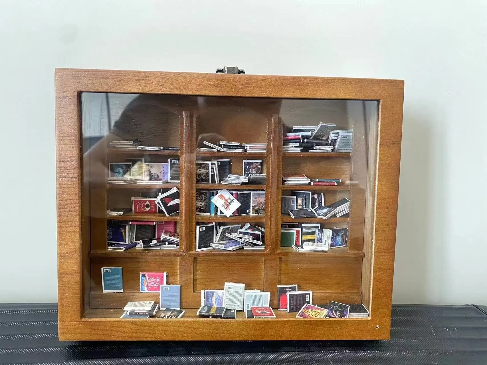 Anxiety Bookshelf - Shake Away Your Anxiety