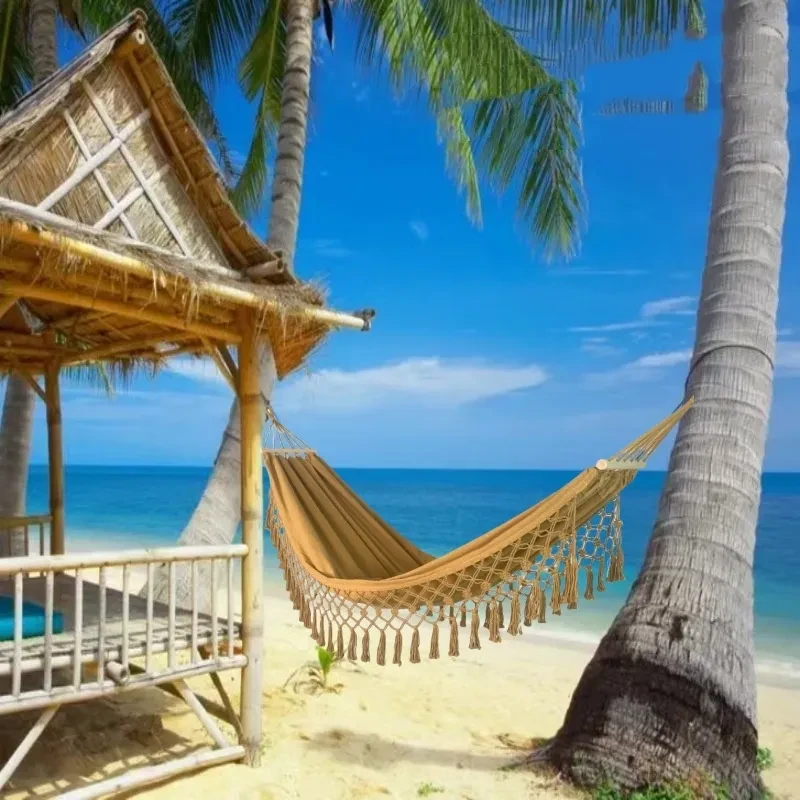 Wooden Stick Curved Hammock