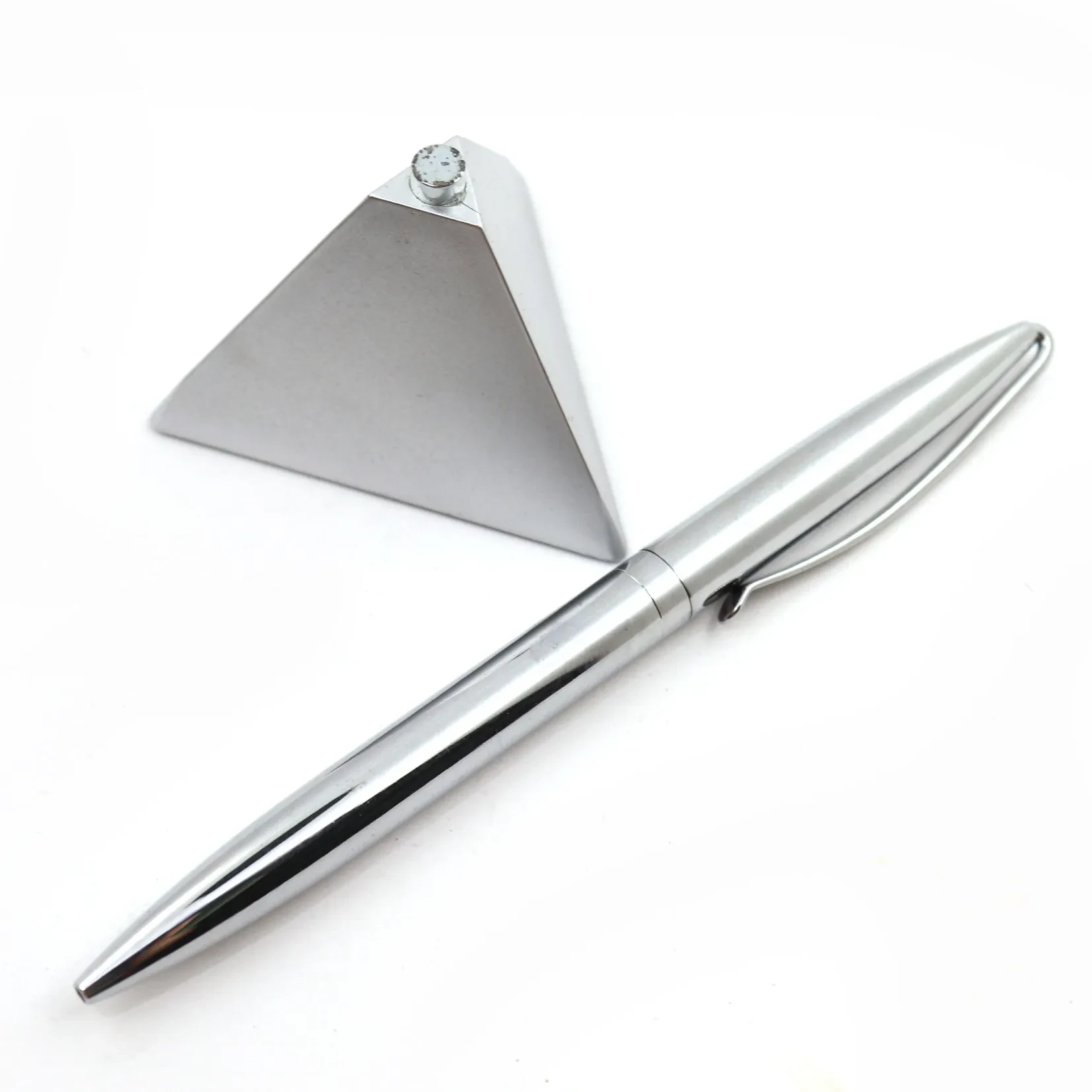 Triangle Magnetic Pen