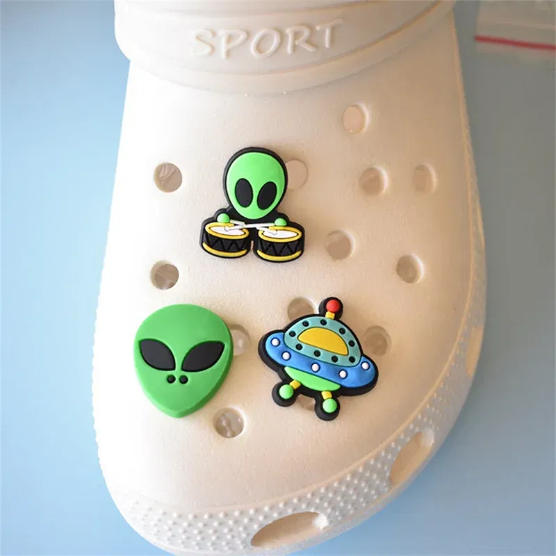 Carton shoe Charms Accessories PVC alien astronaut Shoe Decoration For pins clog accessories Girls Kids Party X-mas Gifts