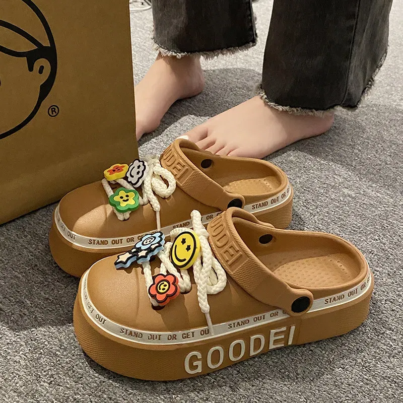 Color: black, Shoe Size: 3 - Women Sandals 2024 New Arrival Elegant Clogs Fashion Street Beach Slides Height Increasing Slippers For Girls
