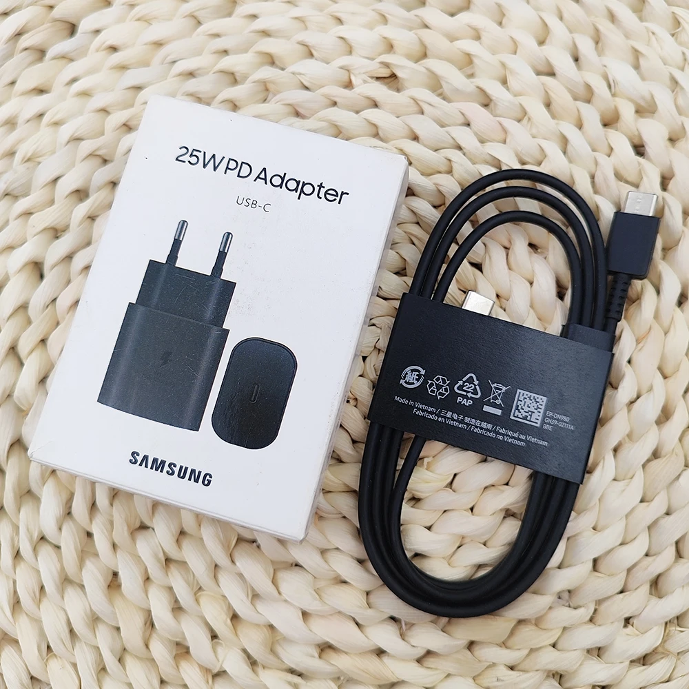 Plug Type: KR - Samsung W25 Flip 5G 25W Super Fast Charger PD Usb Type C Adapter Cargador For SAMSUNG Galaxy S25 S24 Ultra Plus S23 FE A05S M54