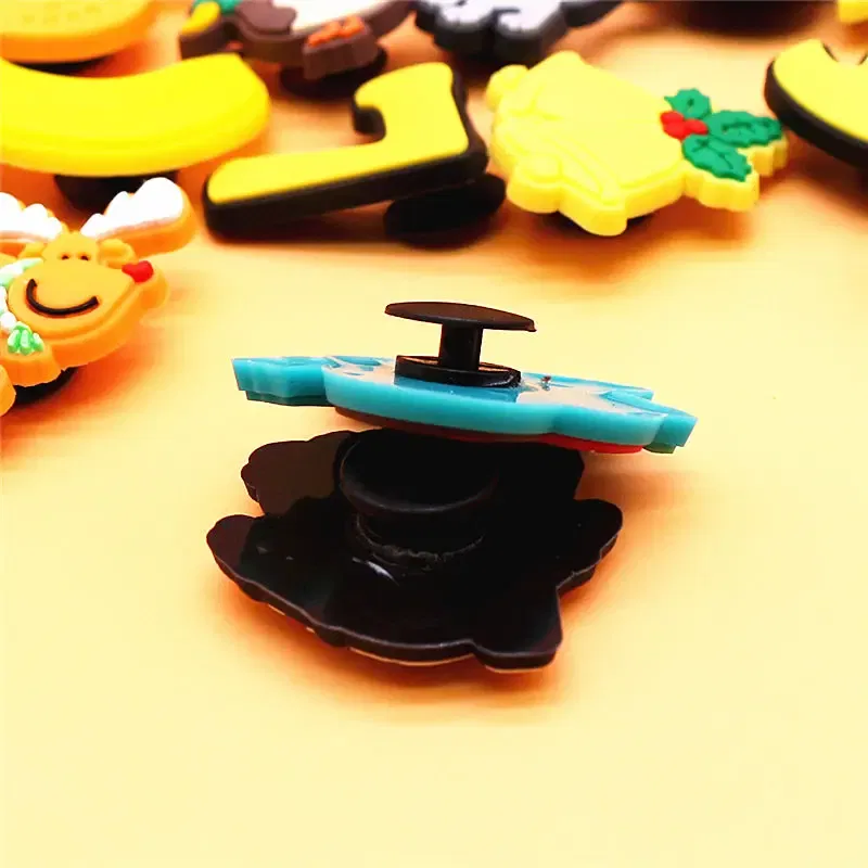 Color: Gold, Ships From: CHINA - 1pcs Christmas Collection PVC Shoe Charms Lovely Animals Garden Shoes Upper Decorations Clogs Pins Unisex Fun Gifts