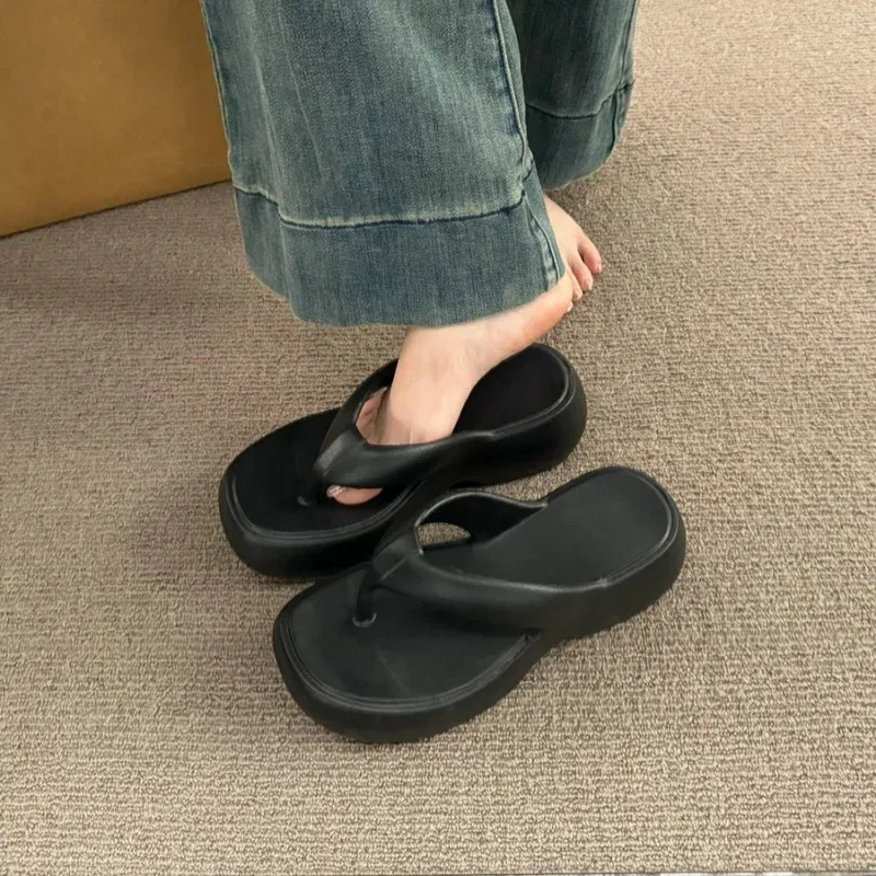 Color: black, Shoe Size: 37-38 - Casual Square Toe Women's Flip-flops Soft-soled Non-slip Heeld Sandals Unique Features Leisure Summer Popular Outdoor Slippers