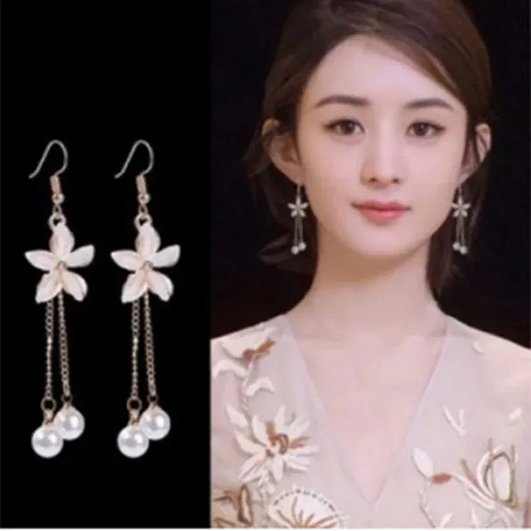 Metal Color: Light Yellow Color - Flower Earrings 2019 Punk Fashion New Earrings Lady Wild Chain Pearl Crystal Flower Earrings Gift Wholesale Ladies Earrings