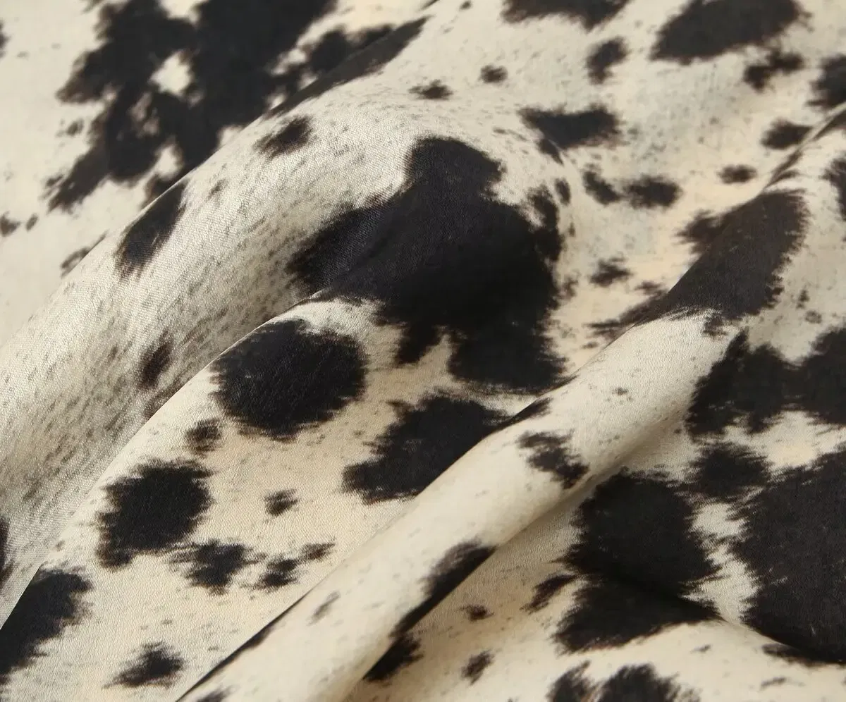 Color: Beige, Size: L - Spring and Autumn New Women's Versatile Animal Pattern Printed Silk Satin Texture Midi Half length Skirt