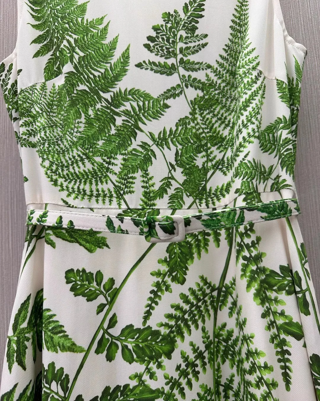 Size: M - Top Quality New 2025 Summer Long Dress Women Green Leaves Prints Pocket Belt Patchwork Sleeveless Long Party Maxi Dress Beach