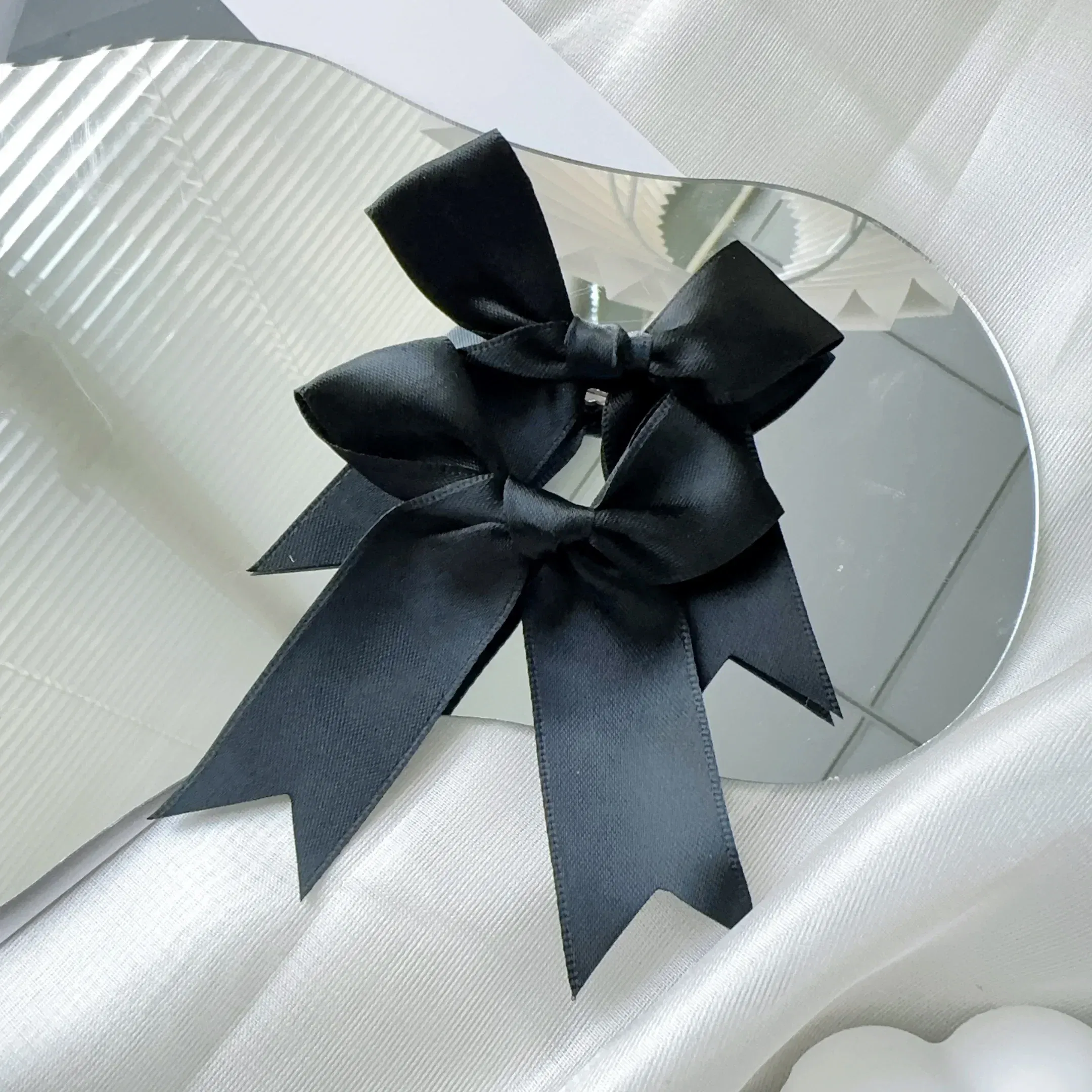 Color: green - 2Pcs Starry Dots Red Velvet Bow Hair Pins Hair Clips Kids Girls Fashion Christmas Barrettes Ponytail Holder Headwear Accessories