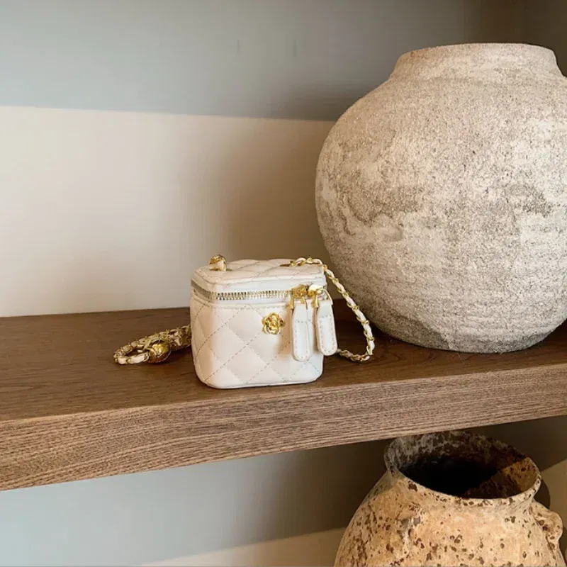 Color: Beige - New Fashion  Children's Bag Girl Baby Lingge Chain Bag Girl Crossbody Bag Handbag Bags For Girls  Free Shipping  Kids Bag