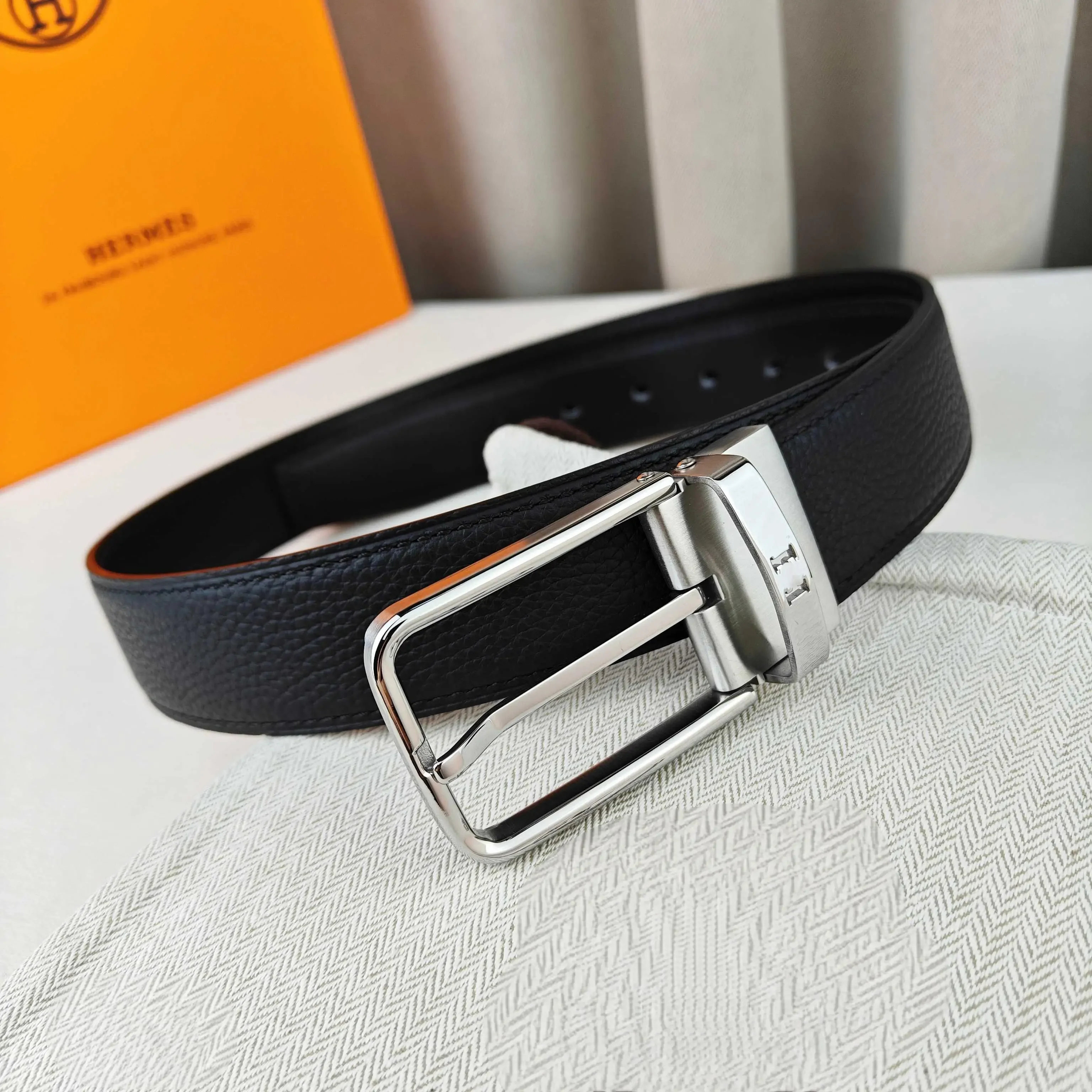 Color: Silver - Light Luxury Style Pin Buckle Belt Top Quality First Layer Cowhide Black Lychee Surface Luxury Gift Men's High-end Belt