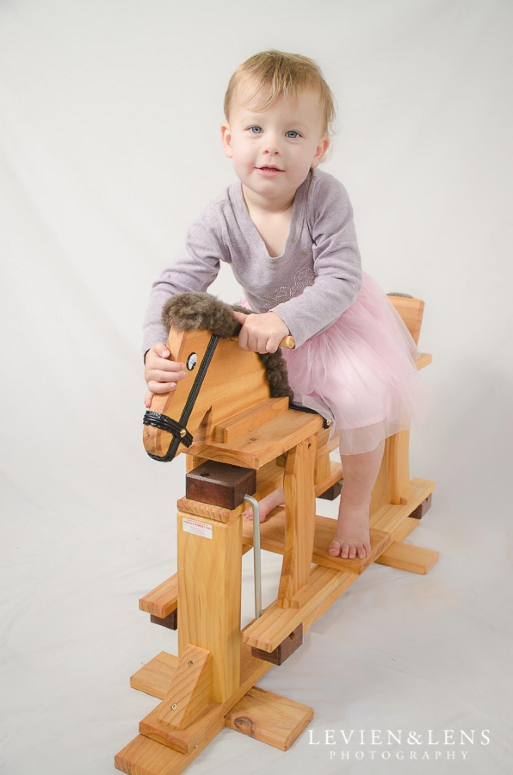 Gifttree NZ Rocking Horses π΄