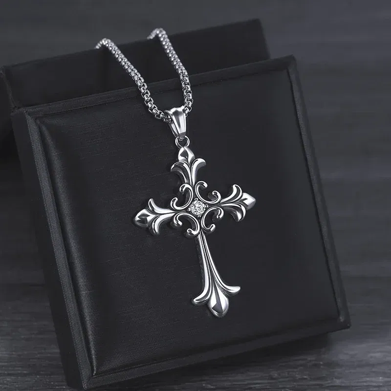 Fashion Personality Retro Gothic Cross Pendant For Men And Women Street Hip-Hop Trendsetters Versatile Necklace Accessories