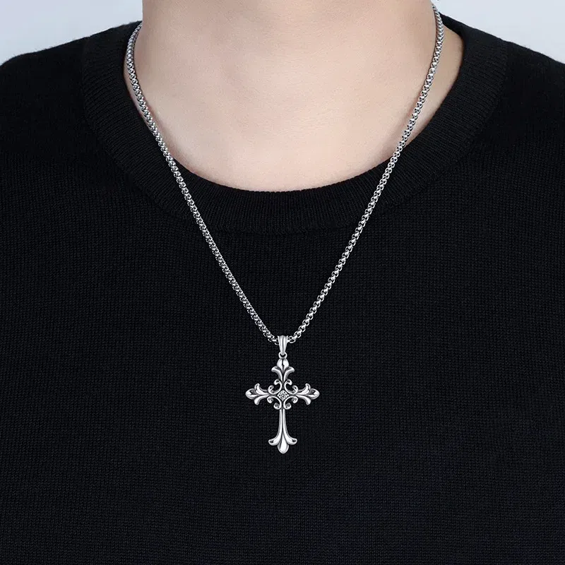 Fashion Personality Retro Gothic Cross Pendant For Men And Women Street Hip-Hop Trendsetters Versatile Necklace Accessories