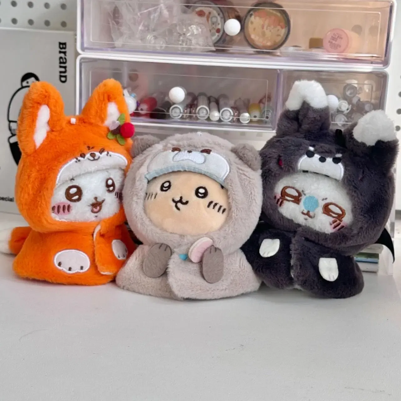 Color: WHITE, Size: S - 10cm doll clothes animal doll clothes  small animal cloak line puppy cotton doll with cute clothing kpop hat cloak
