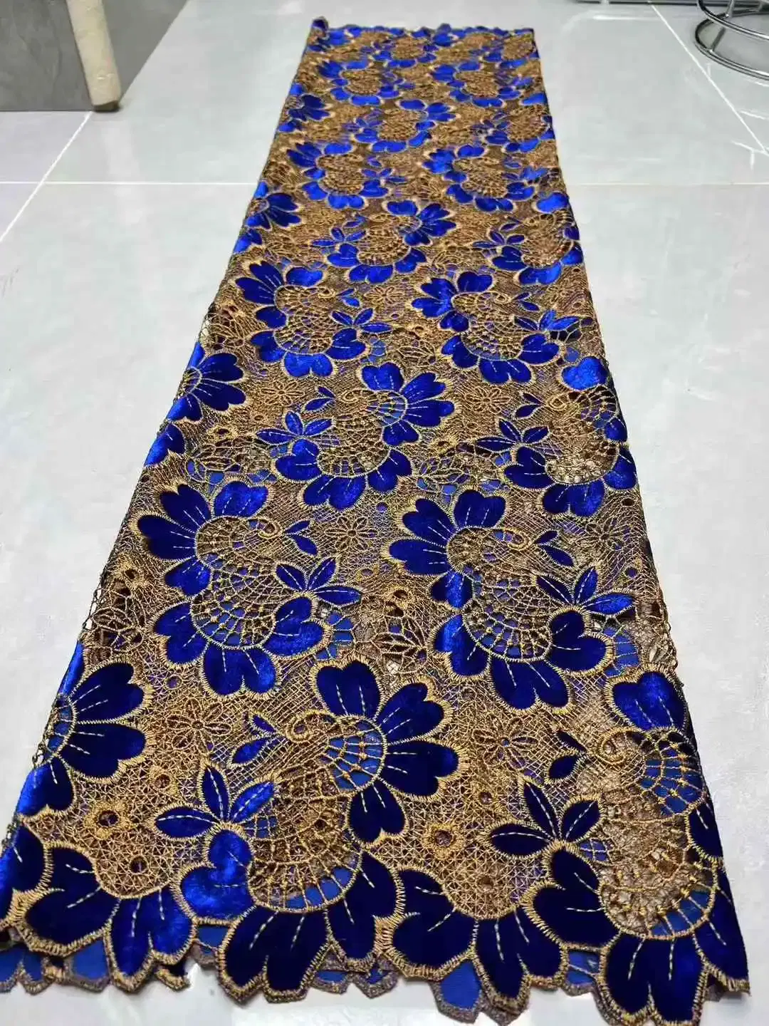 Color: Red, Width: 120cm, Length: 5 yards - 2026 Purple African Nigerian Velvet Lace Fabric High-Quality Embroidery for Wedding Party Sewing SHXI