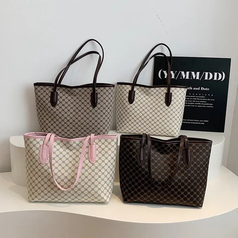 Color: Pink - Fashion Women's Tote Bag Large Capacity Textile Printed Shoulder Bag,Lightweight&Durable with Smooth Zipper for Travel/Daily Use