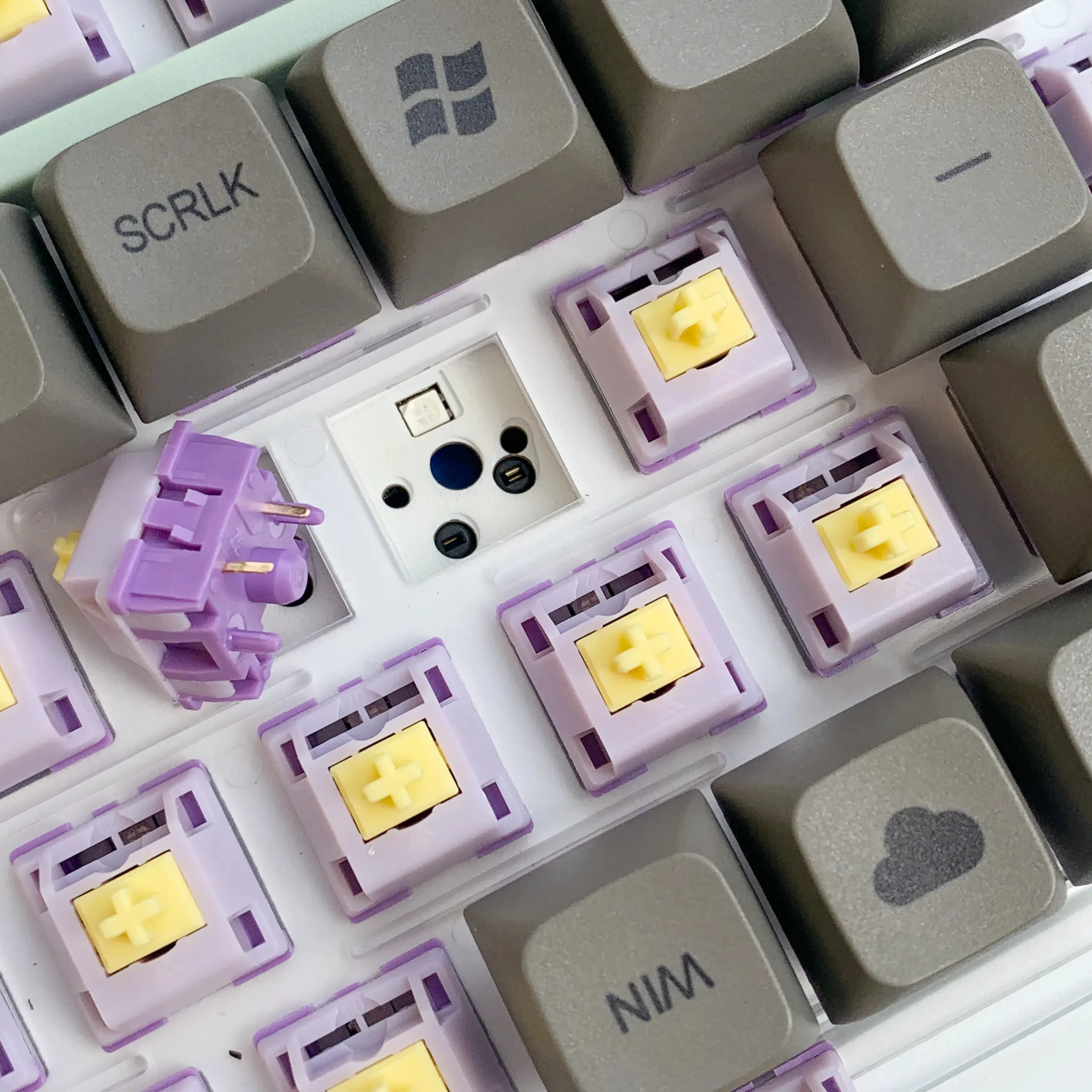 Color: Olive, Axis Body: Gray Switch - KTT Hyacinth Linear Switch Five Pins Switches MX For Mechanical Gaming Keyboards 45g Prelubed