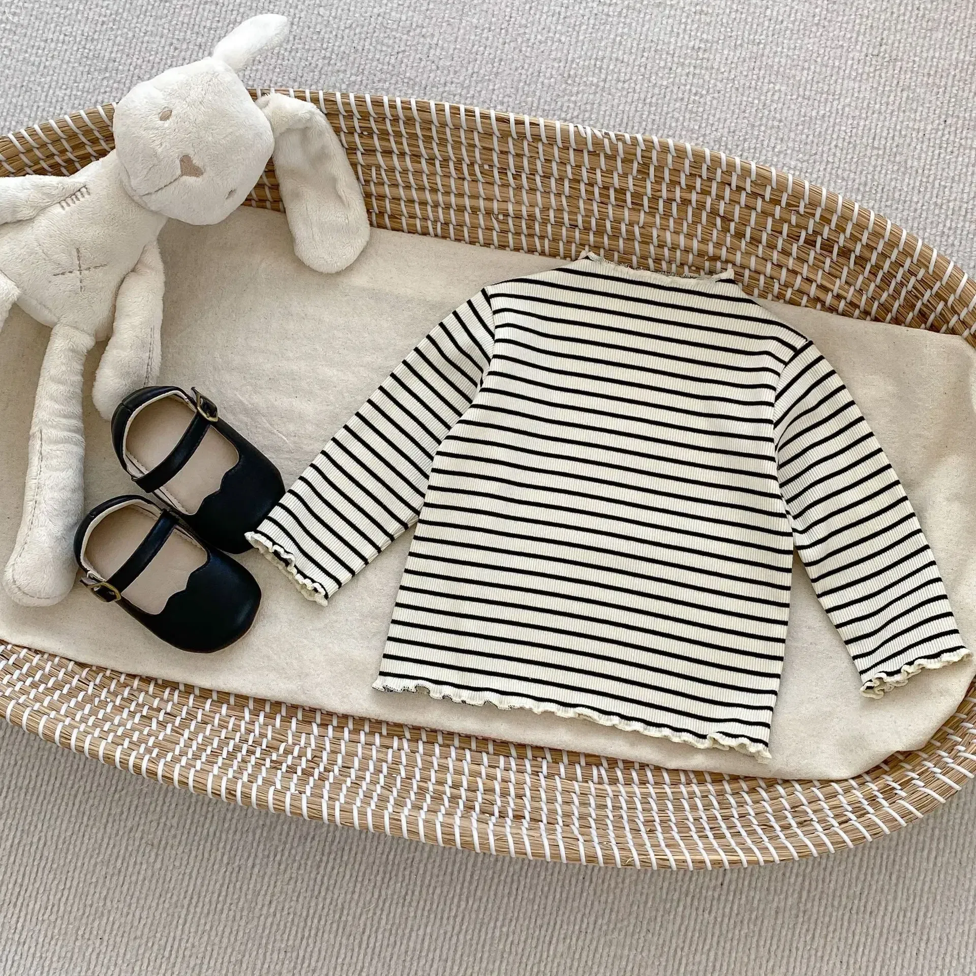 Color: black, Kid Size: 5 - New Baby Long Sleeve T Shirt Girls Cotton Casual Tees Infant Ruffled Versatile Shirts Kids Floral Striped Bottoming Tops