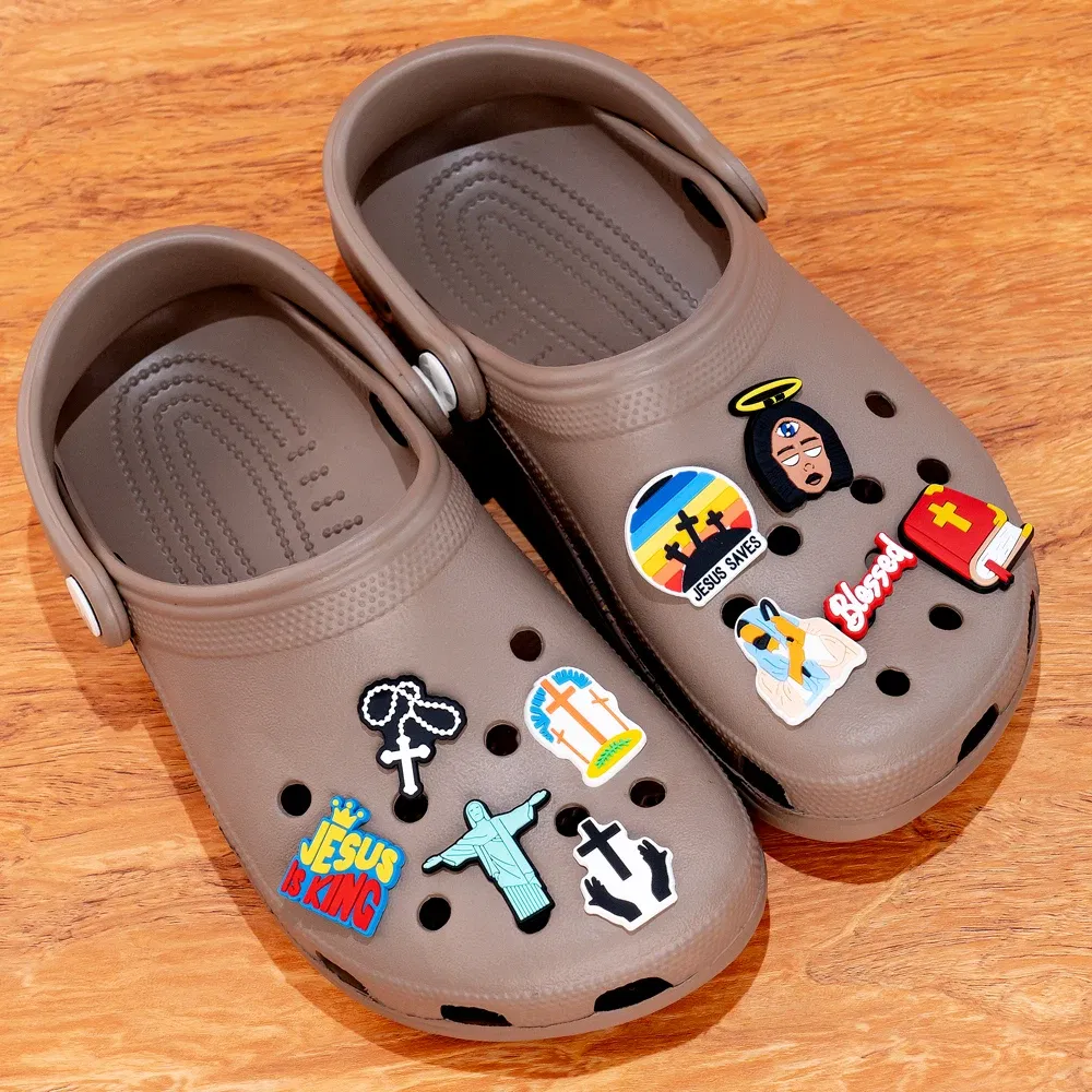 Color: light brown - 1pcs New Shoe Charm Religion PVC Clog Charms Crucifix Blessed Virgin Mary Clog Pin Clips Jeans Garden Sandal Shoe Decoration