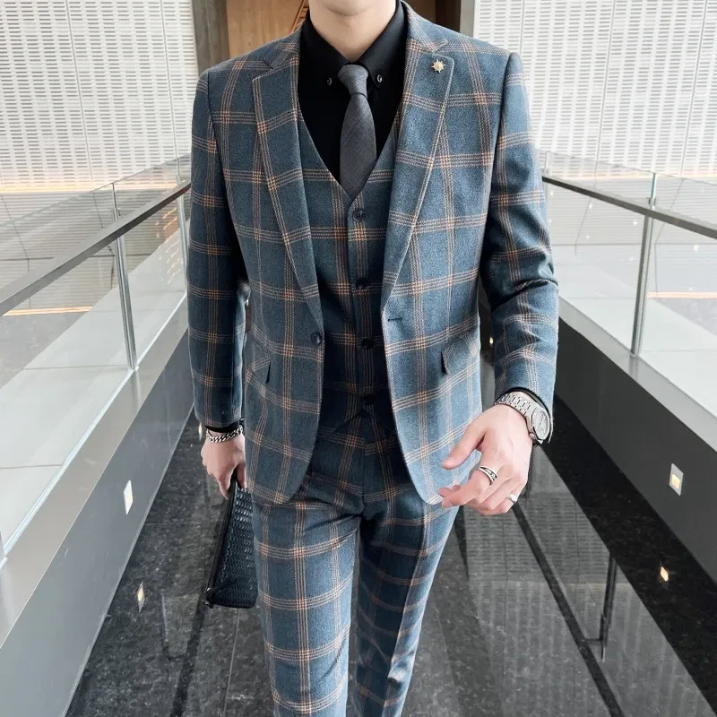 Color: Beige, Size: L - High-quality British men's fashionable and stylish checkered casual suit set for autumn, a casual and fitted suit set of three