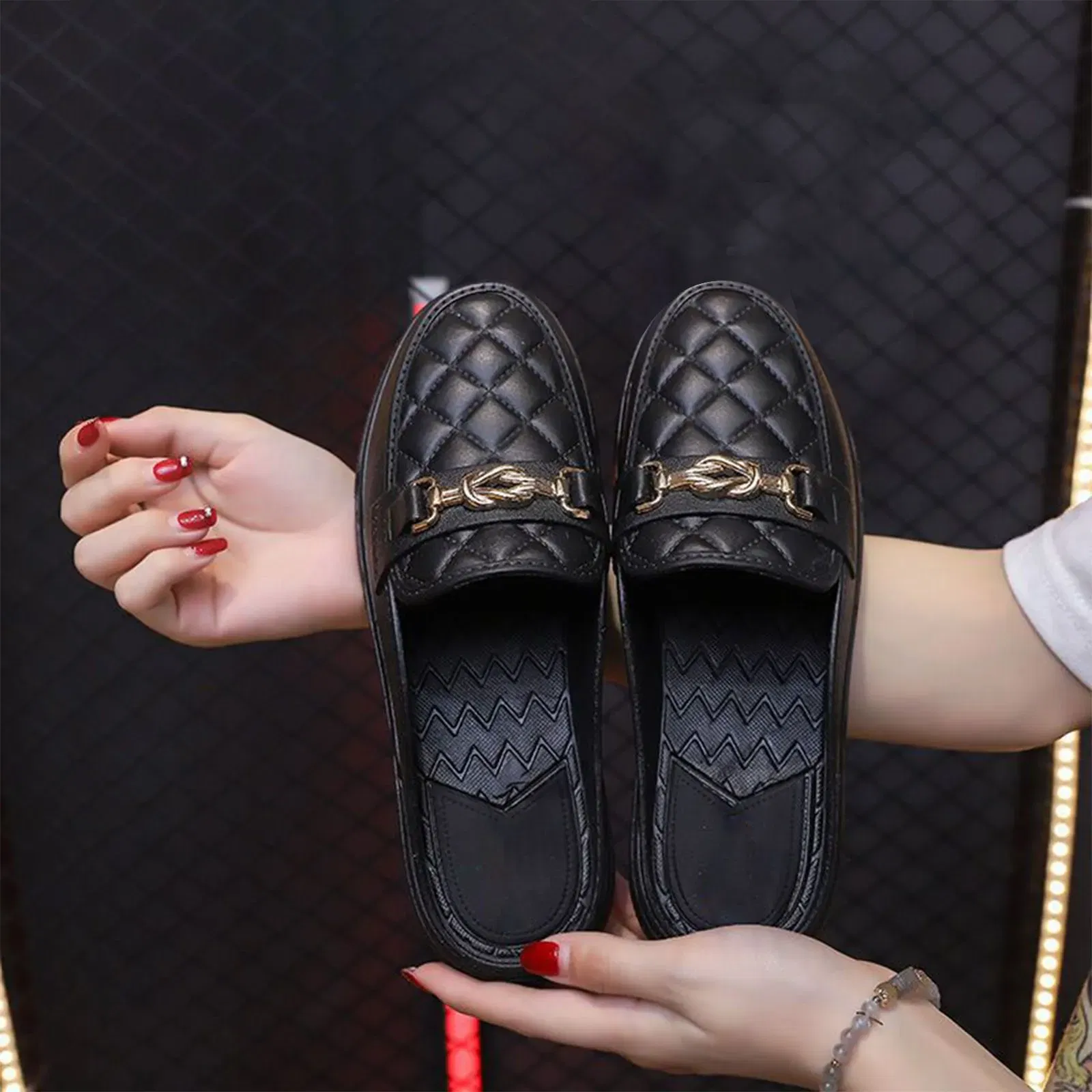 Color: black, Shoe Size: 36 - Summer New Style Women's Soft Bottom Anti-slip Versatile Outer Wear Beach Flat Bottom Lazy Person One Step Casual Half Slippers