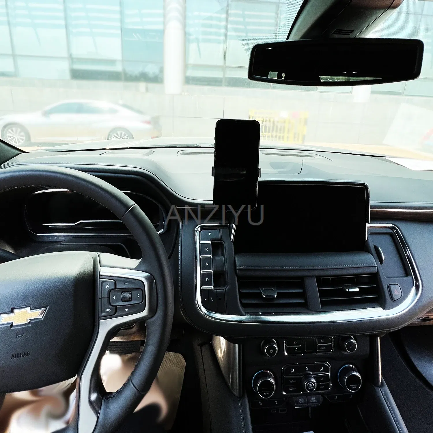 Color: Red - For Chevrolet Tahoe 2024 2023 2022 2021 Car Phone Holder Screen Fixed Base Magnetic Mobile Phone Wireless Charging Stand MagSafe