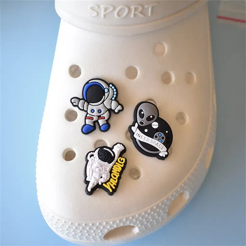Carton shoe Charms Accessories PVC alien astronaut Shoe Decoration For pins clog accessories Girls Kids Party X-mas Gifts