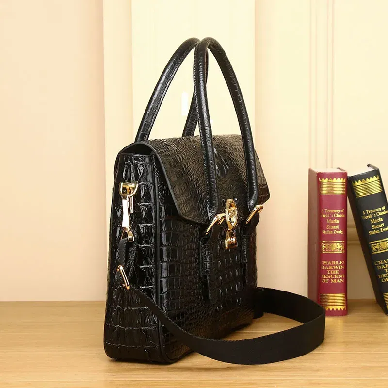 New 2025 Genuine Leather Men's Bag Crocodile Pattern Luxury Handbag Business Bag High Quality Shoulder Cross Bag Trendy
