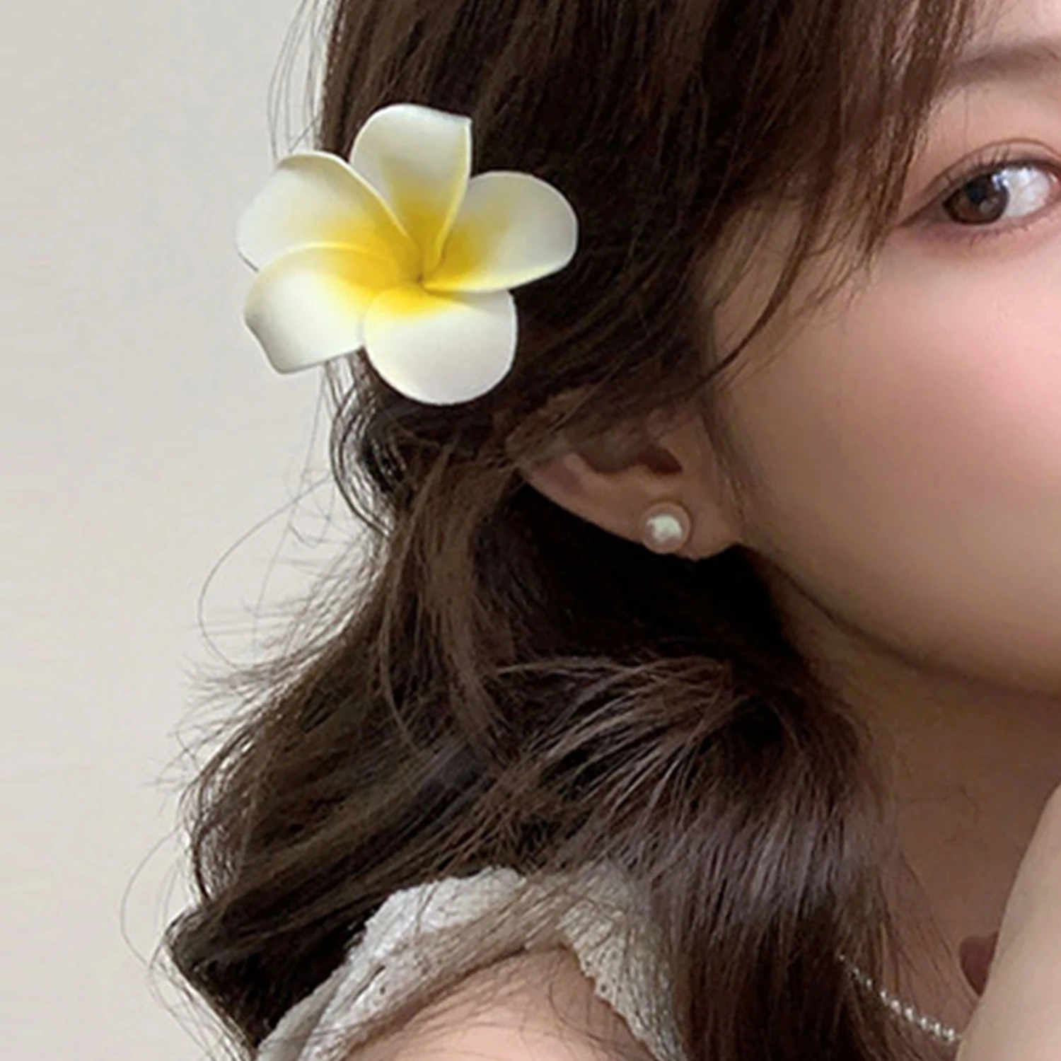 Color: GRAY - 5.5/7/8/9cm Plumeria Flower Hair Clips For Girls Women Hairpins Egg Flower Barrette Hawaiian Wedding Artificial Headwear