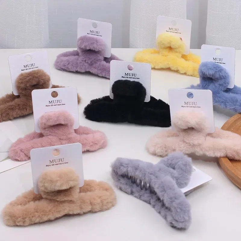 Color: khaki - Advanced Sense Card Hair Clip Korea Autumn and Winter Hair Clip Sweet and Gentle Wind Back Hair Grab Plush Shark Clip