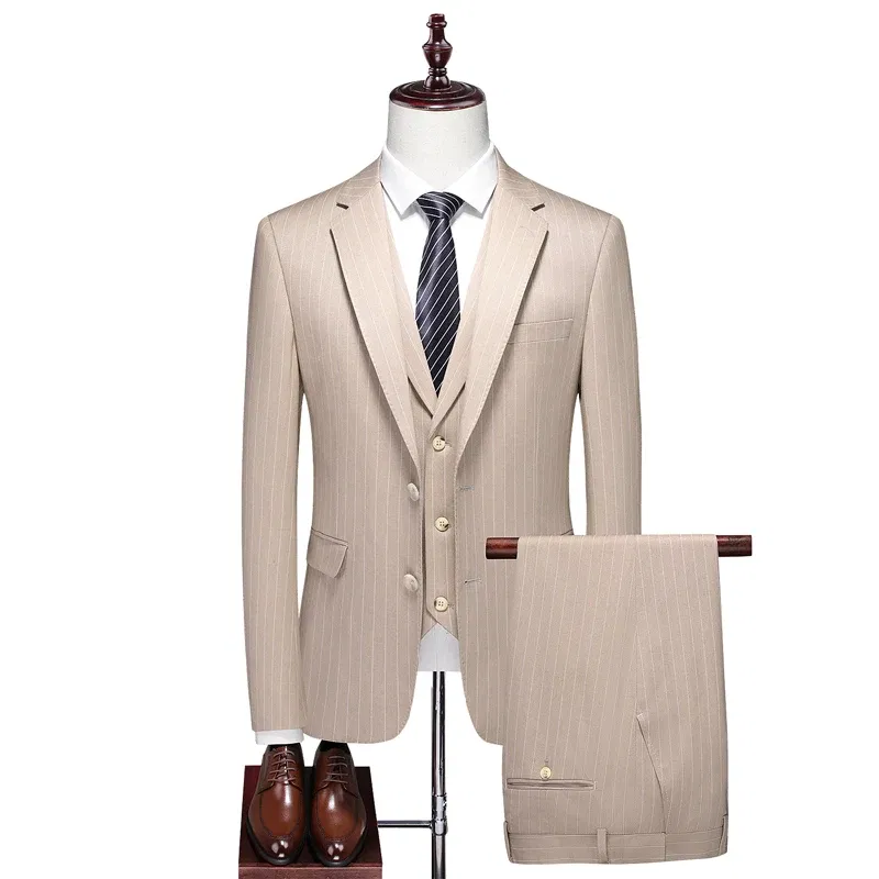 Color: Brown, Size: XL - High-End Three-Piece Men's Wedding Suit with Vest And Trousers Fashion Business Casual Groom's Dress All-In-One
