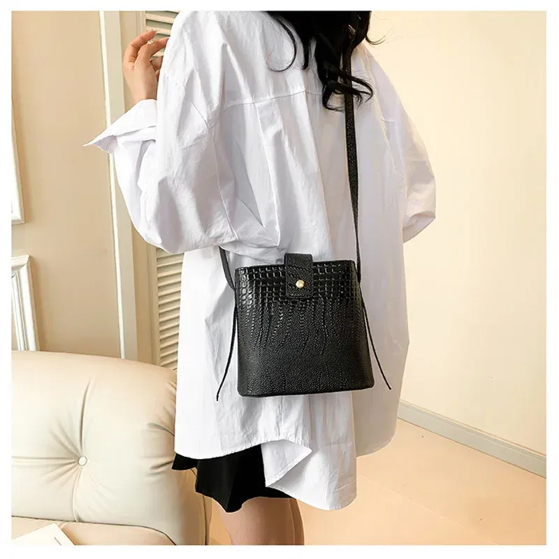 Color: Brown, Size: Mini(Max Length