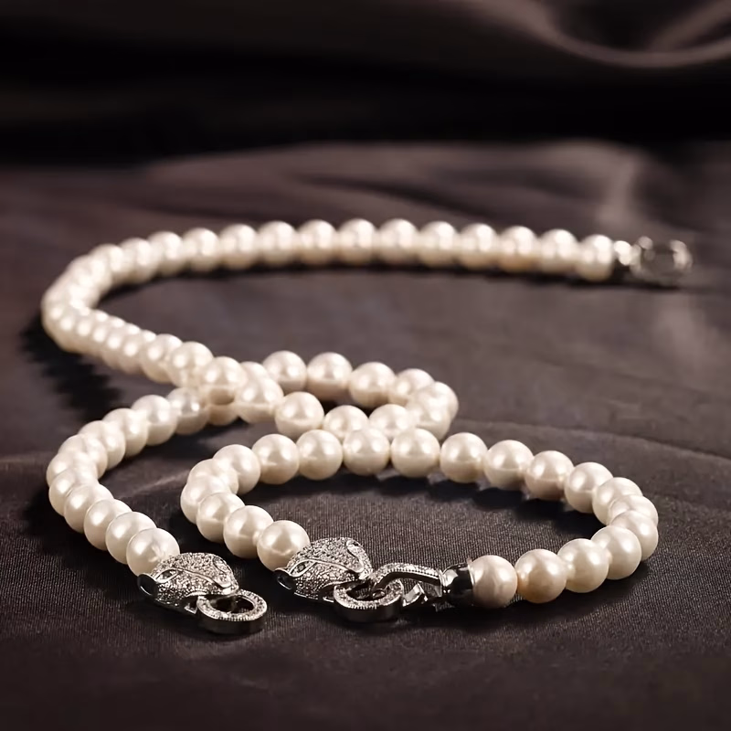 925 Silvery Plated Freshwater Pearls Bracelet Necklace Set – Elegant, Timeless Fashion with a Unique Leopard Head Clasp