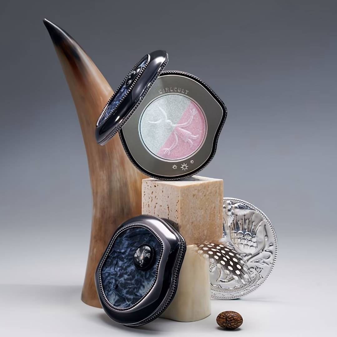 GIRLCULT Ultra-Glam Super Shimmer Highlighter – Party-Popping Glitter Eyeshadow & Body Illuminating Shimmer Powder