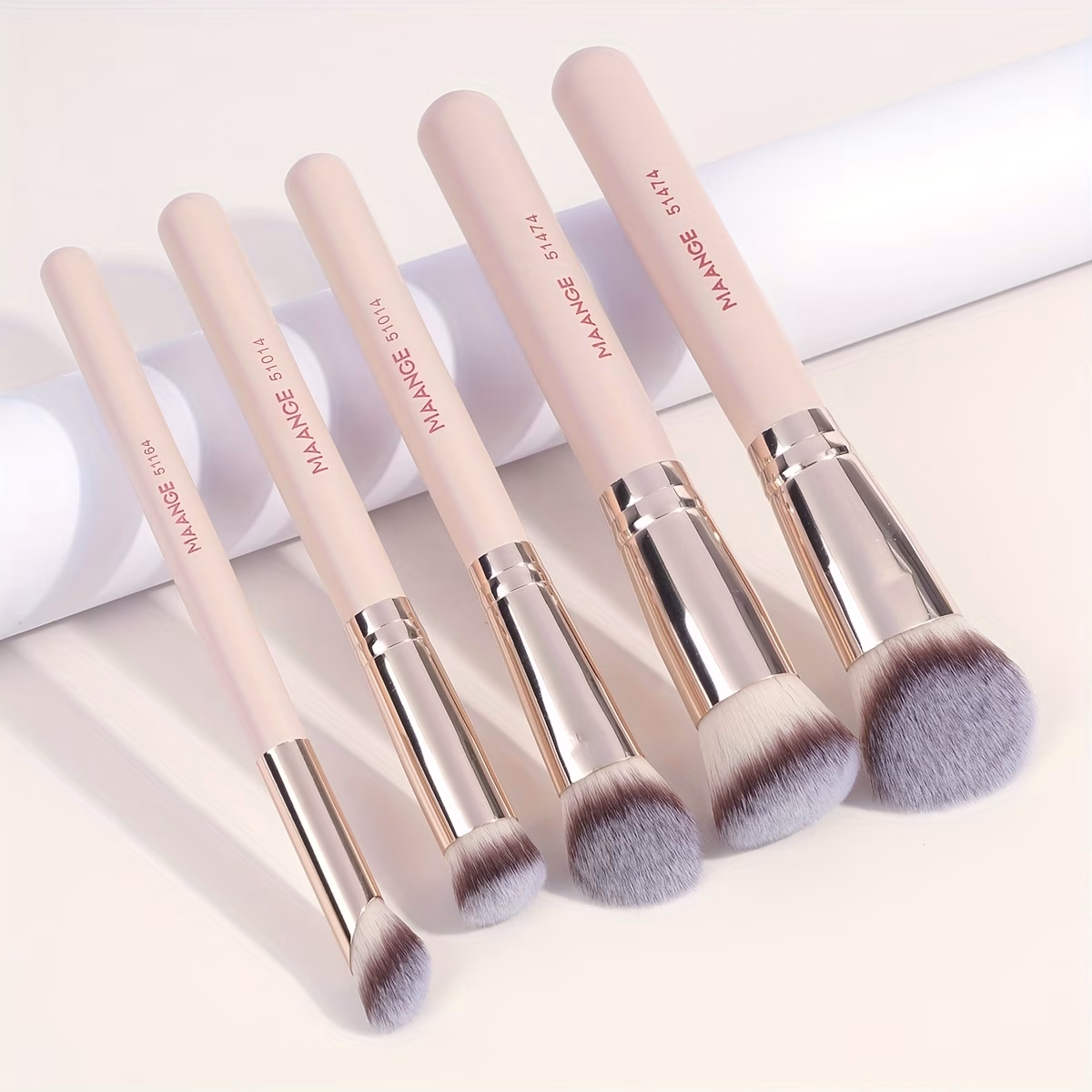 MAANGE 5pcs Face Makeup Brush Set – Soft, Fluffy Brushes for Foundation, Blush, and Contouring