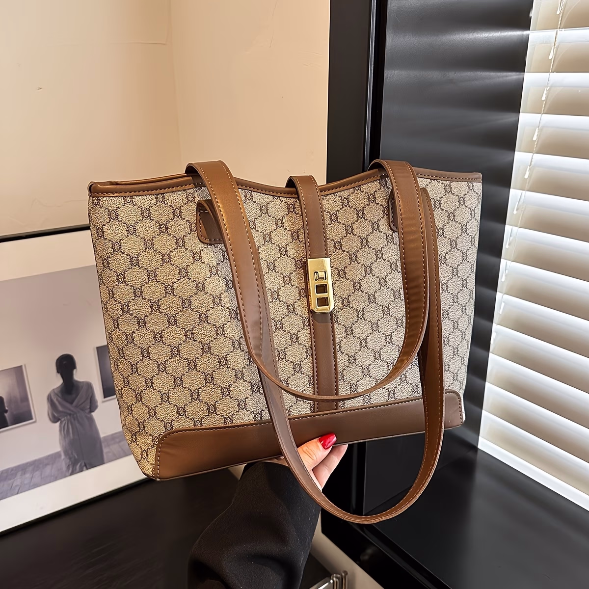 LABOONOO Elegant Large Capacity Tote Bag for Women – Stylish, Versatile with Zip Closure