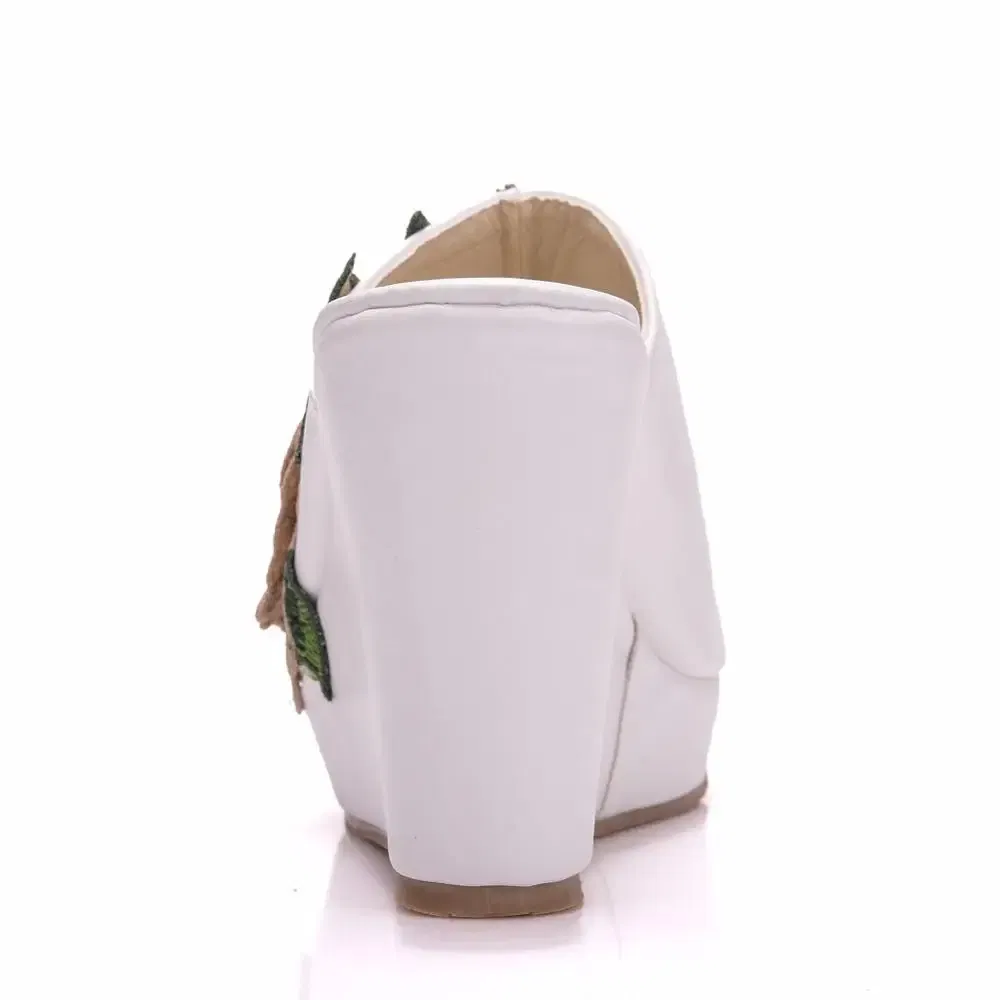 Color: black, Shoe Size: 39 - Crystal Queen Black White Peep Toe Platform Wedges High Heels Slippers Beach Sandals Women Lace Flower