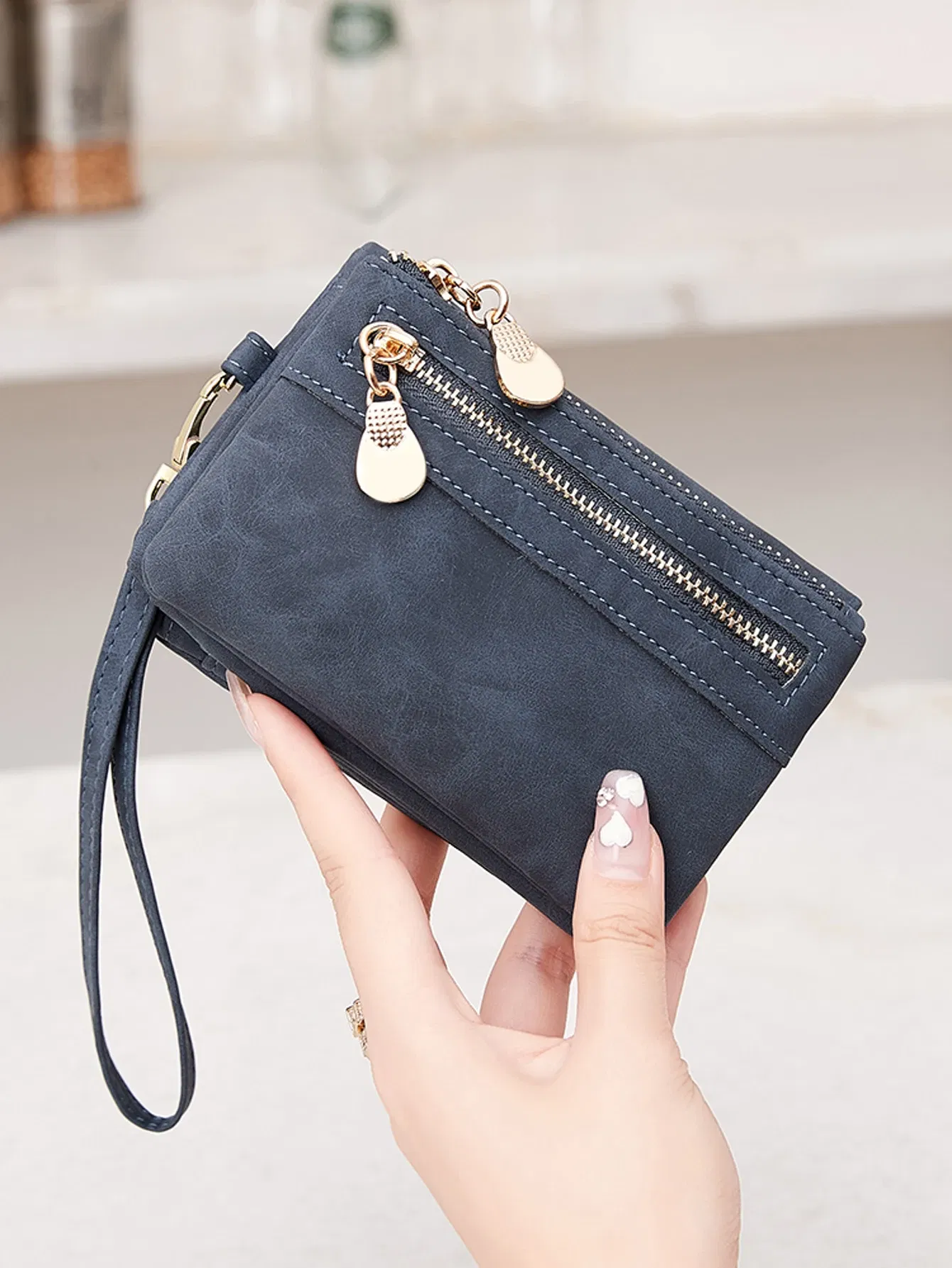 Color: DEEP BLUE - Retro foldingzipper wallet high-quality PUleather portablemultifunctional women's walletfashionable withID card window wrist bag
